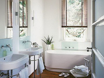 Металлопластиковое окно Hoffen в ванной комнате - практичность и уют!