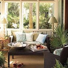 Пластиковые оконные системы Hoffen на веранде