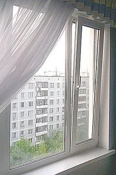Окно для Вашей спальни с австрийской фурнитурой Maco