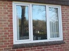 Трехчастное окно из профиля Rehau 1700х1300