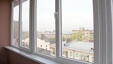 Лоджия из профиля aluplast ideal 2000, с фурнитурой Siegenia и двухкамерным энергосберегающих стеклопакетом