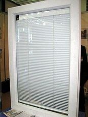 Евроокно торговой марки WDS для кухни, фурнитура от Siegenia