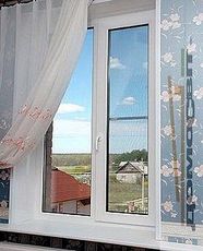 Окно пластиковое Rehau двухстворчатое поворотно-откидное для дачи c энергосберегающим двухкамерным стеклопакетом