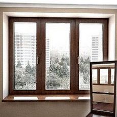 Окно пластиковое Рехау в комнату, фурнитура Siegenia в среднем ценовом диапазоне, размер окна: 1,7 х 1,6 м