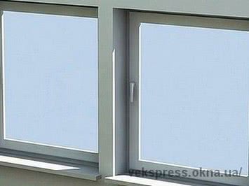 Окно Рехау премиум-класса с фурнитурой от компании MACO в низшем ценовом секторе, размер - 1,3 х 1,6 м