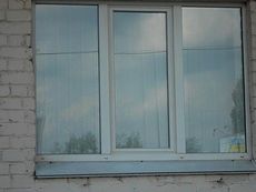 Окно из профильной системы от Интернова в среднем ценовом диапазоне