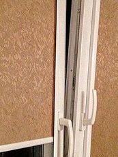 ПВХ окно Rehau высокого класса в кухню, фурнитура MACO, размер окна - 0,6 х 1,0 м