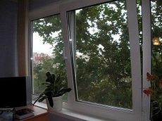 Окно пластиковое Fenster трехчастное поворотно-откидное с пленочной ламинацией