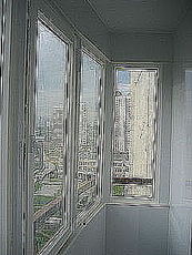 двери балконные