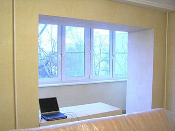 Совершенные окна Rehau в гостинной комнате - недорого (Васильков)
