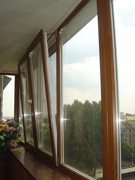 Балкон с выносом, одностаронняя ламинация "Золотой дуб"
