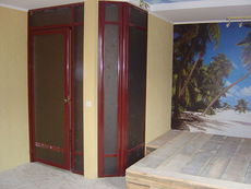 Двери межкомнатные из металлопластика и алюминия