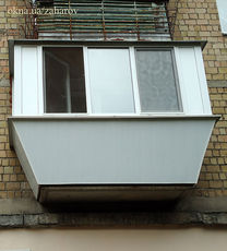 Обшивка балконов вагонкой на Дорогожичах