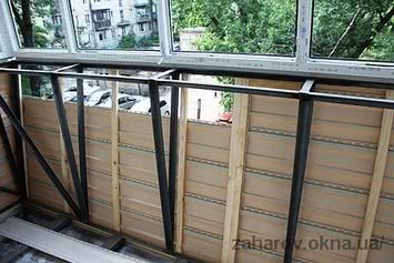 Вынос балкона по подоконнику в сталинке