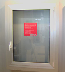 Ribanta 5 - новый поворотно-откидной от Савио