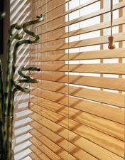 Деревянные жалюзи, горизонтальные —  Деревянные жалюзи, горизонтальные —