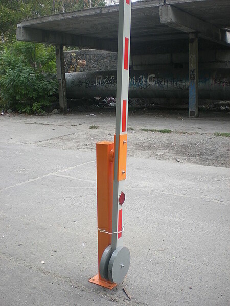 шлагбаум механічний