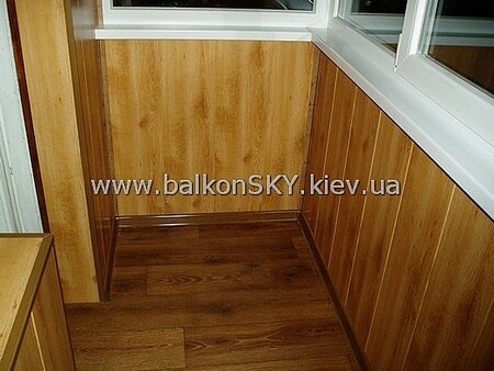 Внутрення обшивка балкона в Киеве
