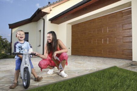 Автоматические гаражные секционные и промышленные ворта Кружик, Чехия