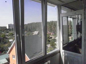 Балкон с боковой дверью Бровары. Наши работы. &mdash; 