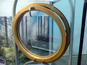 Фурнитура для круглого окна. &mdash; 