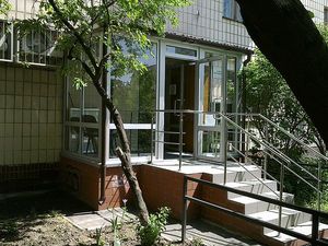 Вхідна група. — Нова вітрина Вхідна група. — Нова вітрина