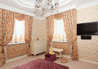 Портьеры и гардины —  Портьеры и гардины —