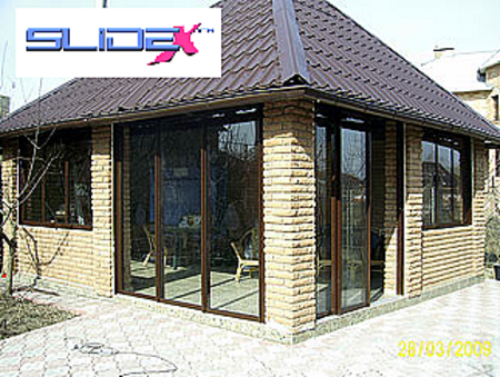 Раздвижные окна на балконы, веранды, беседки.