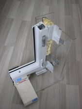 Уголок для демонстрации необходимости  выполнения защиты монтажного шва &mdash; Нормаизол