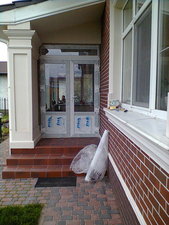 Входная дверь в дом с. Вишенки, "Золоче" &mdash; НПС