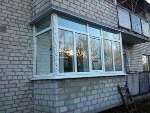 Балкон. &mdash; Віконія Буд Сервіс