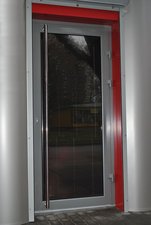 Фитнес Клуб. Входная дверь. &mdash; Ovsyenko