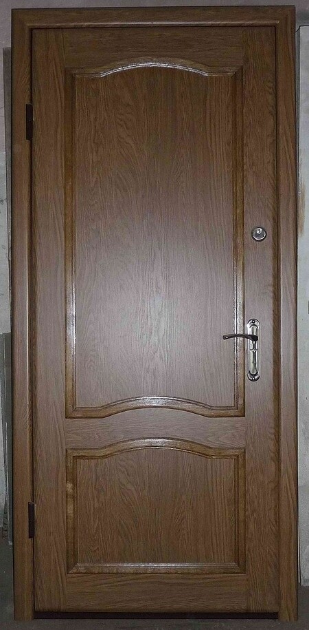 Металеві двері оздоблення - синтетична плівка.