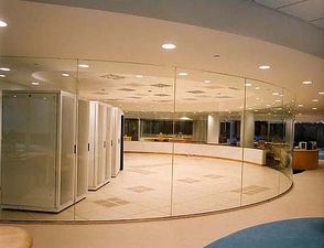 гнутое стекло —  гнутое стекло —