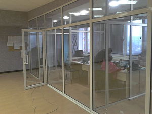 алюминиевая перегородка &mdash; Skhydbudpostach