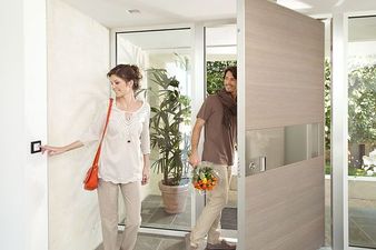 Smoove. Управление радиоустройствами Somfy. &mdash; Somfy LLC