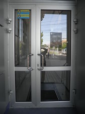 Двери алюминиевые входные(межкомнатные) &mdash; Tvoy Dom