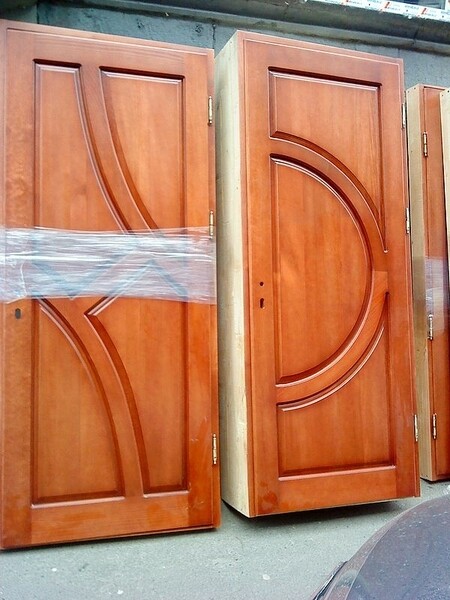 Двері соснові та дубові 0677599522