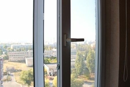 Регулировка створки окна в Киеве