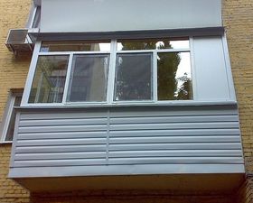 Обшивка балкона сайдингом &mdash; Захаров