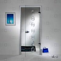Стеклянные двери с алюминиевой коробкой «Галактика» от Sklo+Glas.