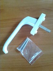 Ручка оконная алюминиевая белая