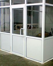 Двери алюминиевые 