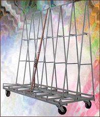 Пирамида передвижная под ящик со стеклом