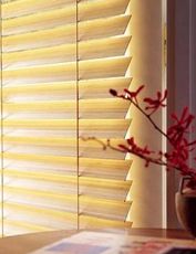 Белые горизонтальные